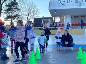 Hobby Horsing im Rad- und Reitstadion, Foto: Sabine Dittmann (Bild: 7/16)