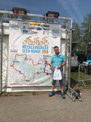 Bert Michael beim Radmarathon (Bild: 2/4)